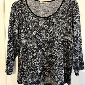 Brochure, black and white paisley top